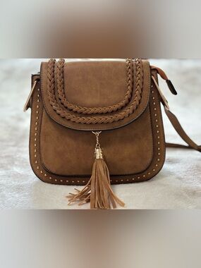 Tom Clovers Women’s Small Brown Crossbody Zip Tassel Studded Braided Strap.